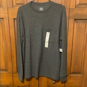 St. John’s Bay Charcoal Heather Men’s Long Sleeve T- Shirt. NWT Size Medium $36.